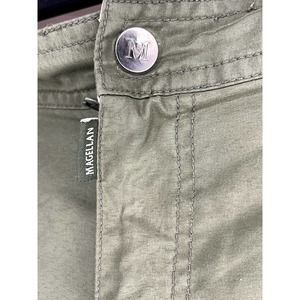 Magellan Olive Shorts, Size 40 Mens